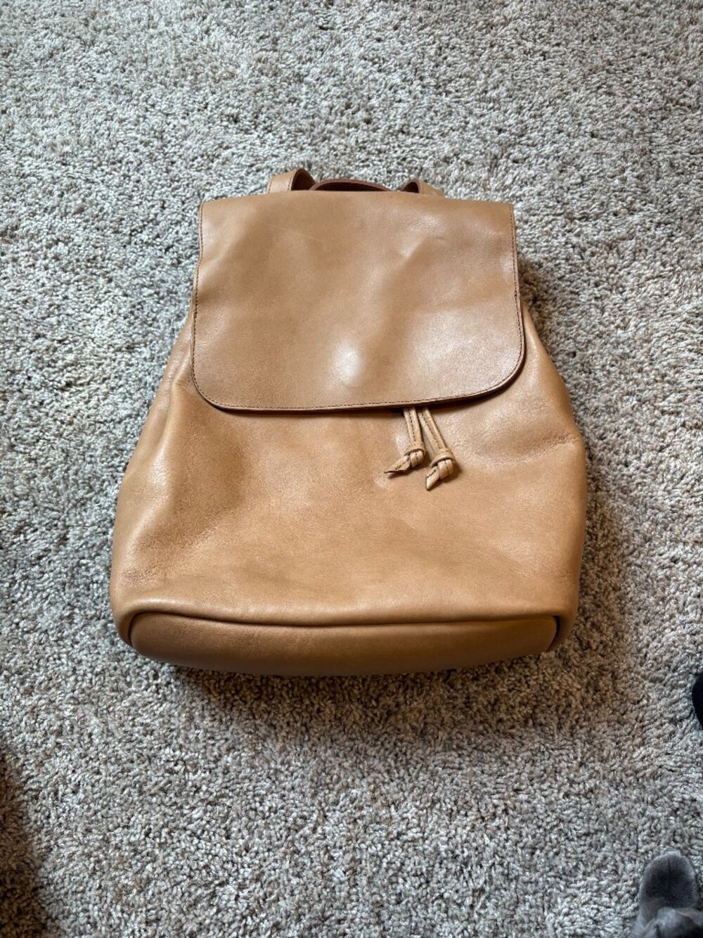 NISOLO leather backpack